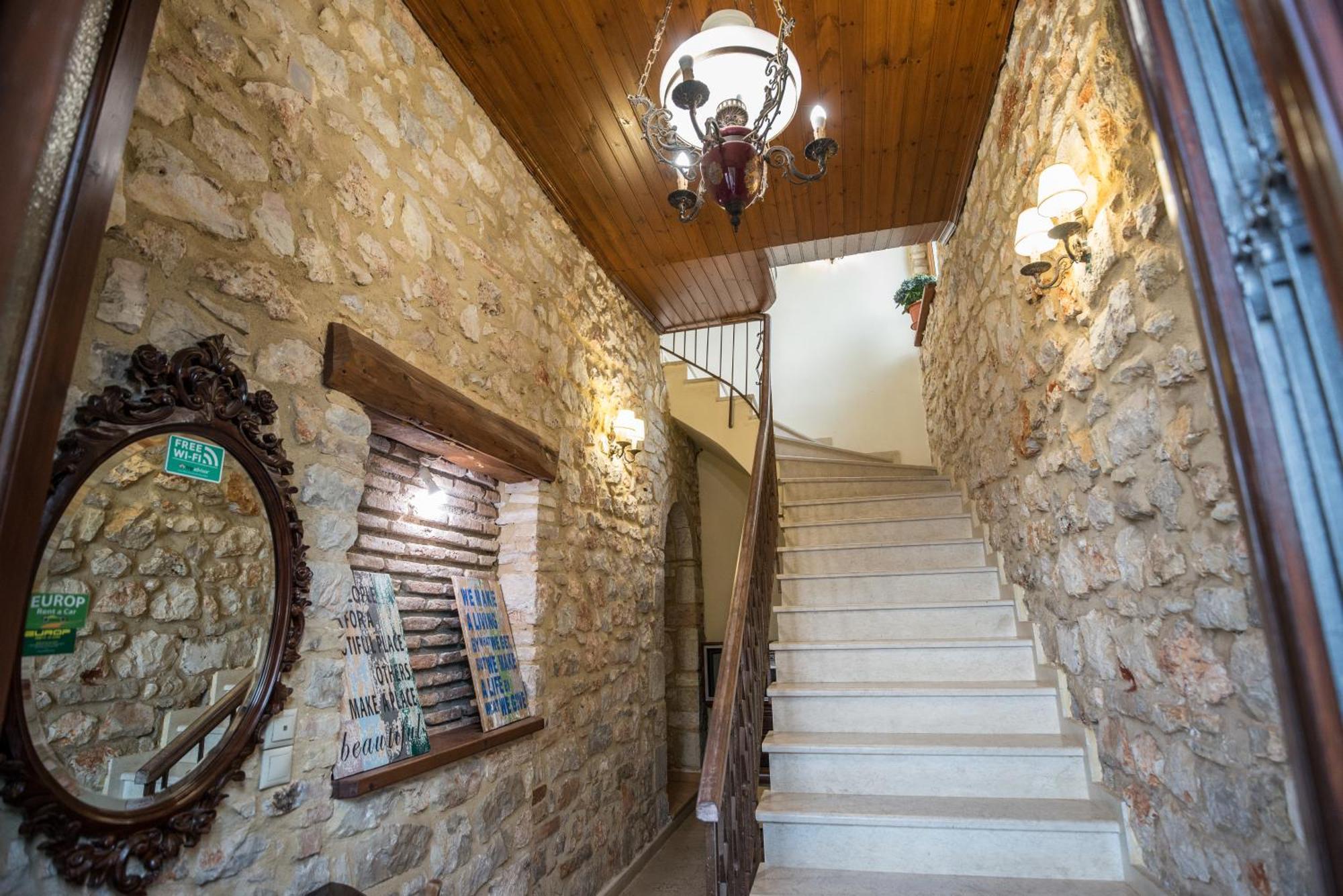 Seafront Stone Suites Vonitsa Exterior foto