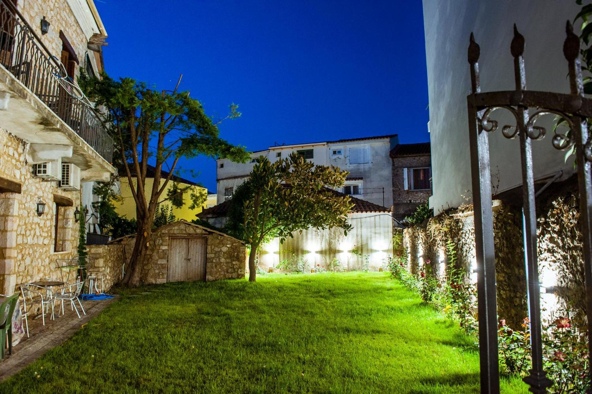 Seafront Stone Suites Vonitsa Exterior foto