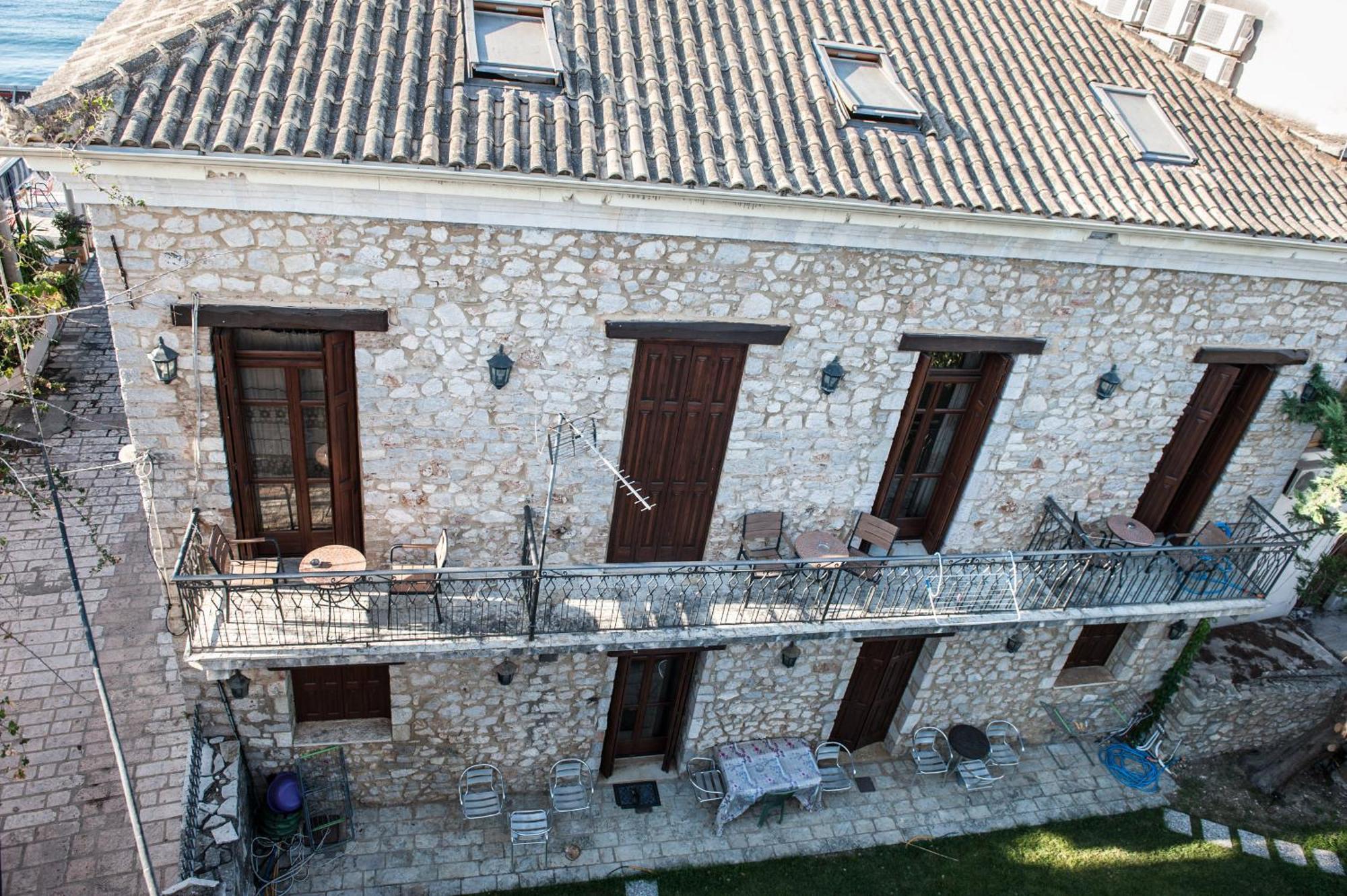 Seafront Stone Suites Vonitsa Exterior foto