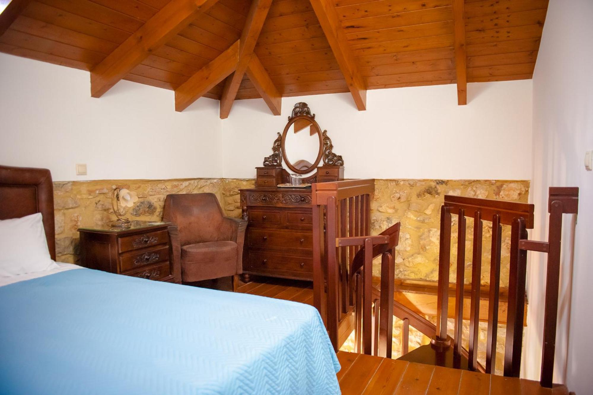 Seafront Stone Suites Vonitsa Exterior foto