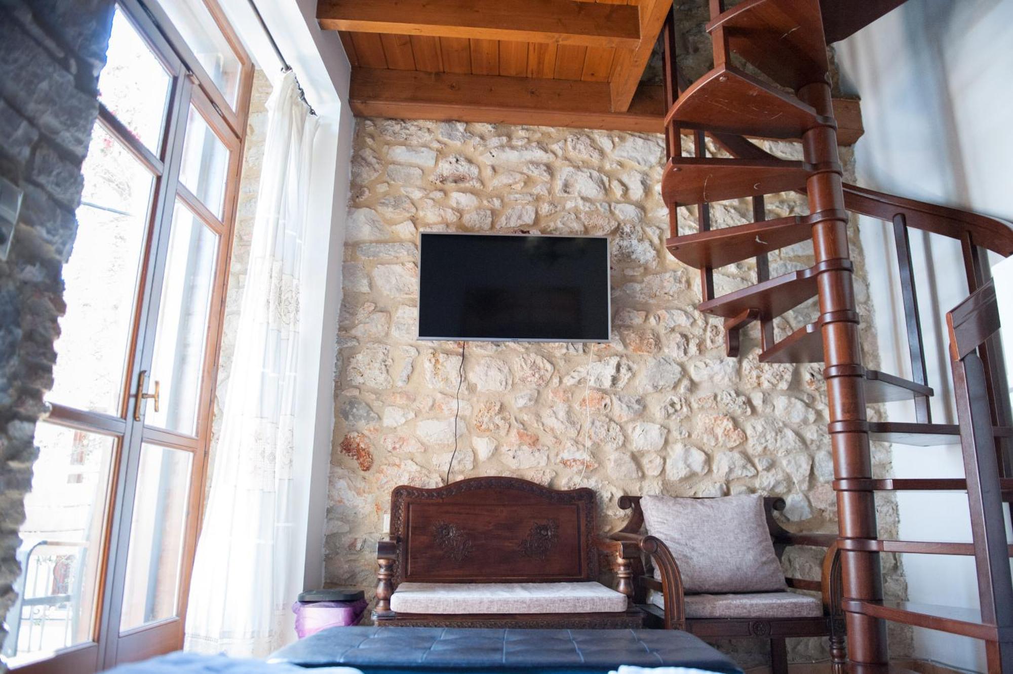 Seafront Stone Suites Vonitsa Exterior foto