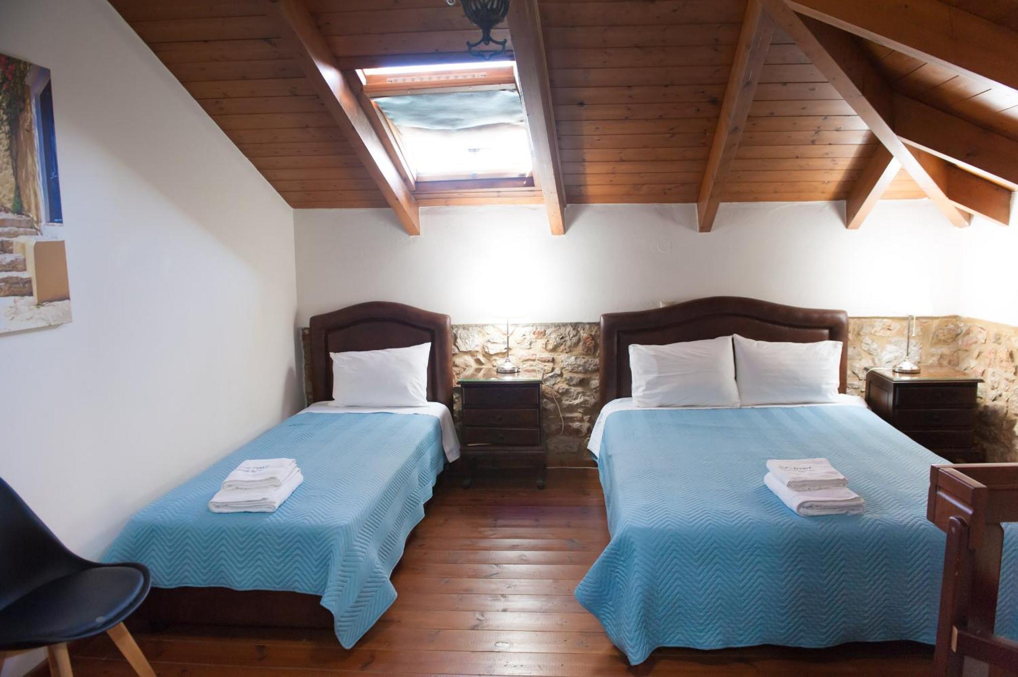 Seafront Stone Suites Vonitsa Exterior foto